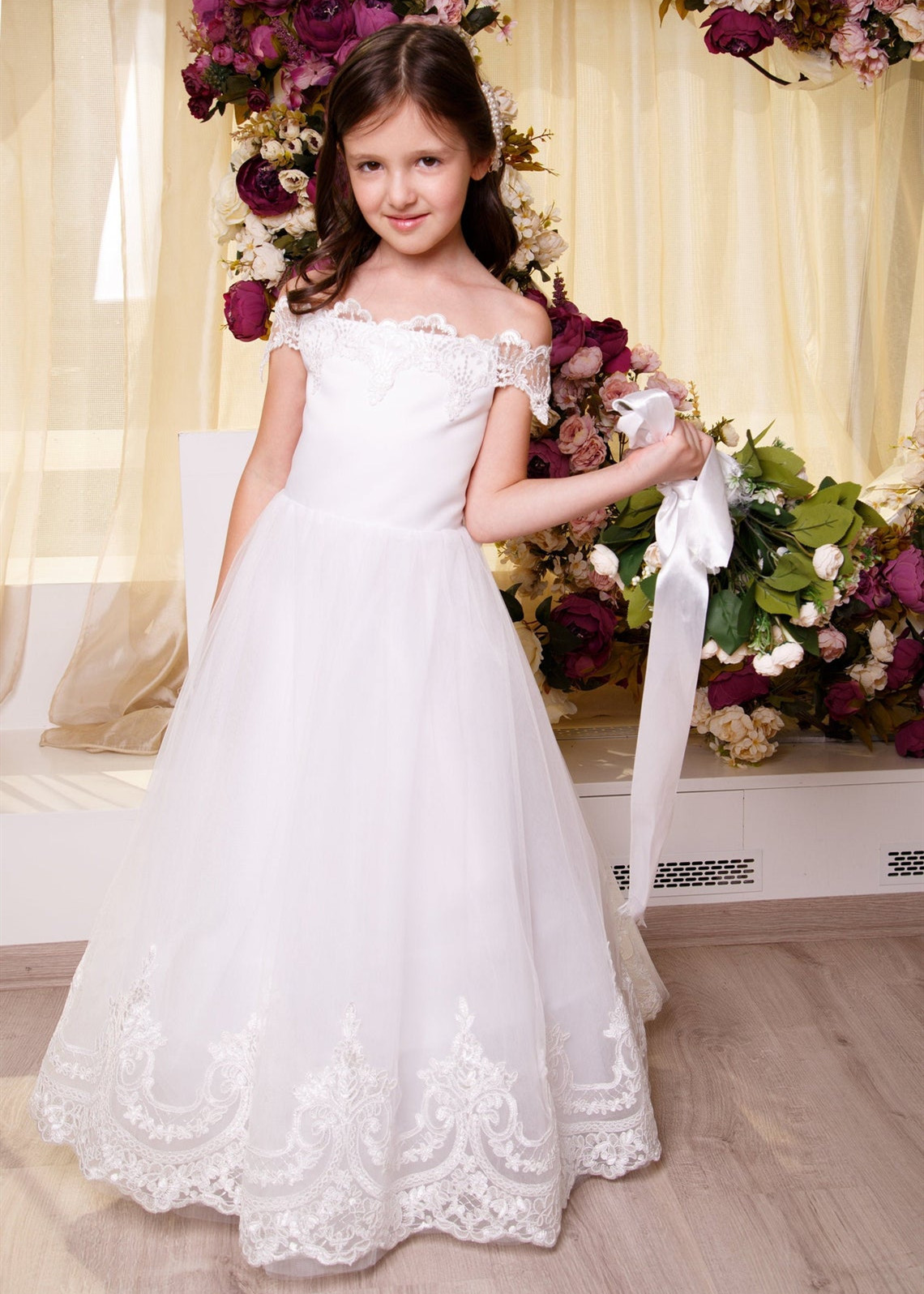 A-line Off Shoulder White Lace Tulle Flower Girl Dress