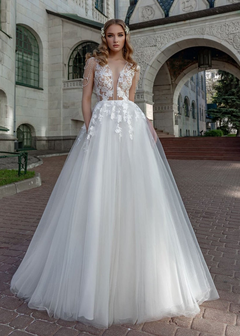 A-line Sexy Beaded Ivory Lace Tulle Wedding Dress